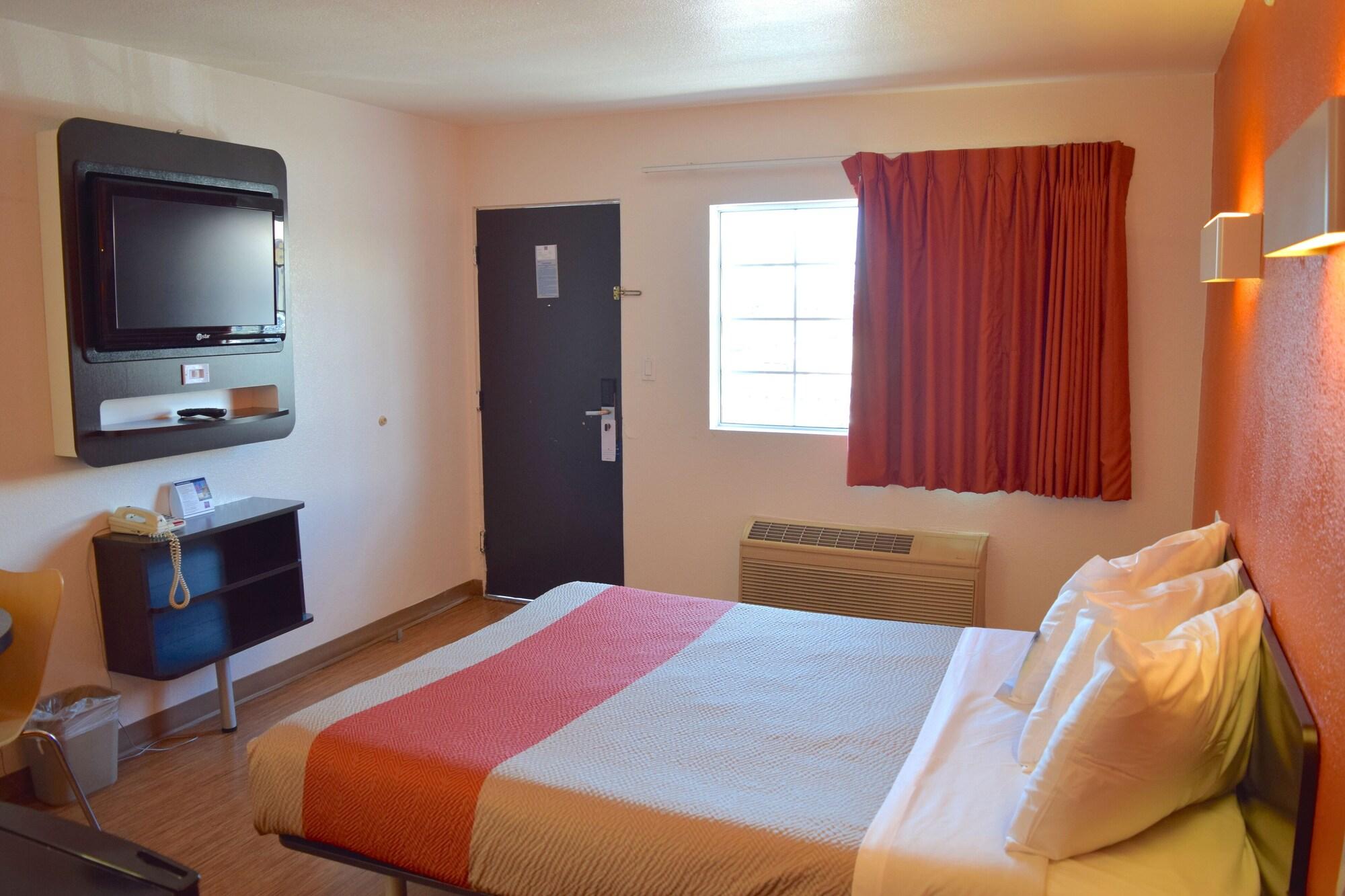 Motel 6 San Diego, Ca Airport Harbor Extérieur photo