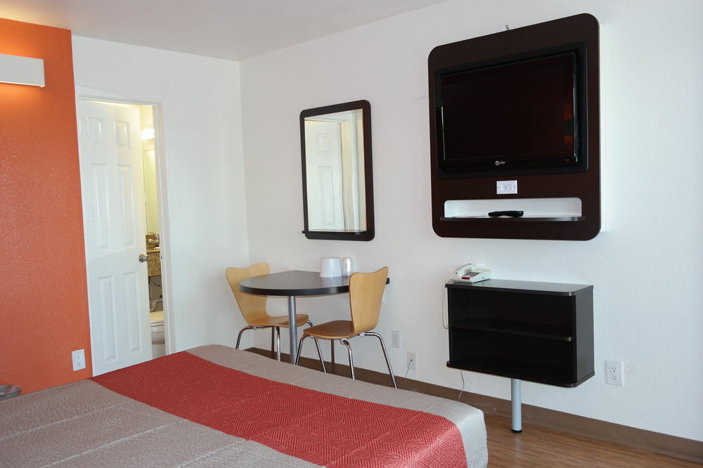 Motel 6 San Diego, Ca Airport Harbor Extérieur photo