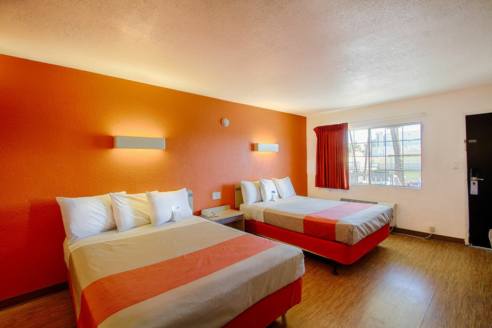 Motel 6 San Diego, Ca Airport Harbor Extérieur photo