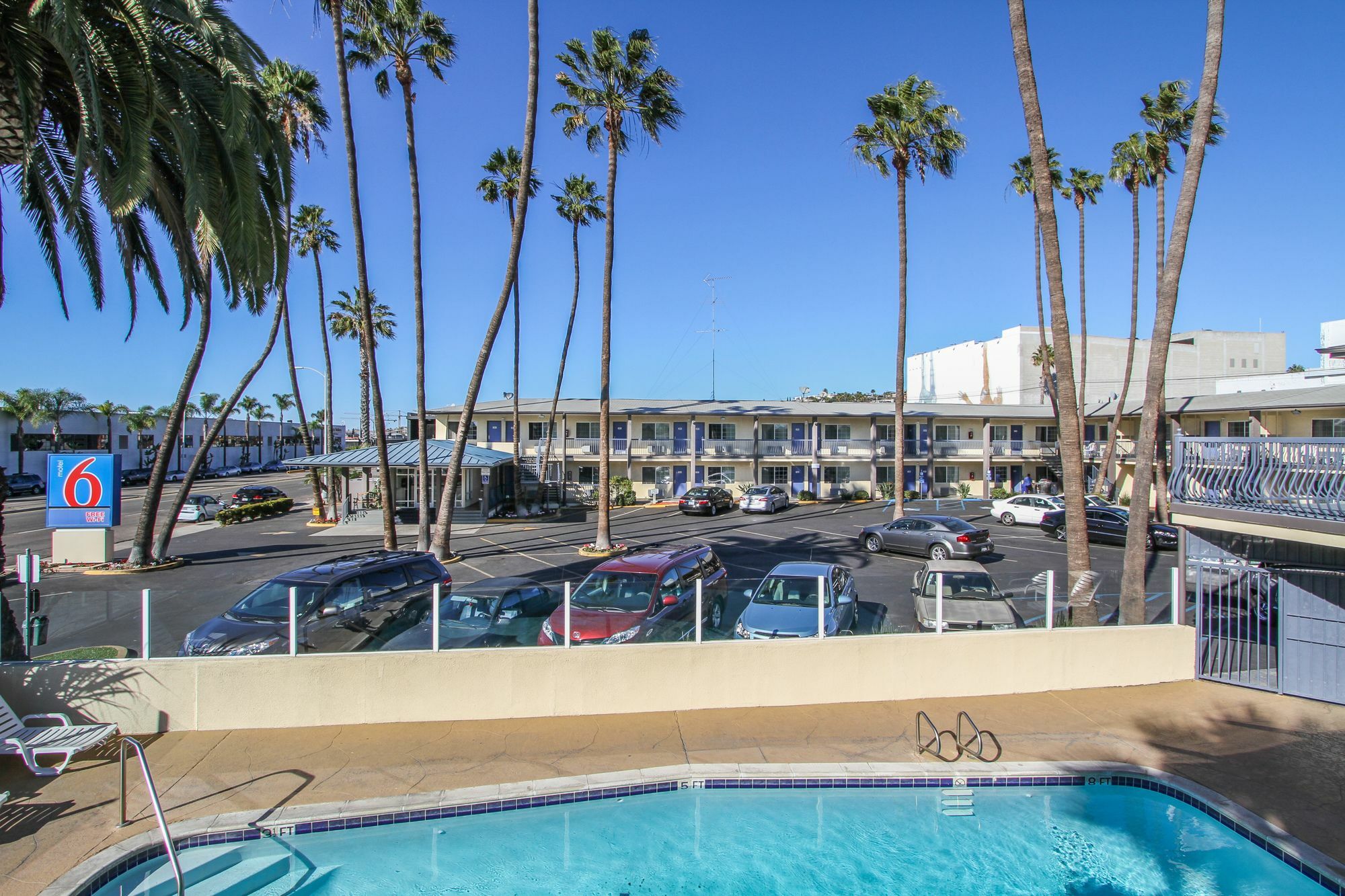 Motel 6 San Diego, Ca Airport Harbor Extérieur photo