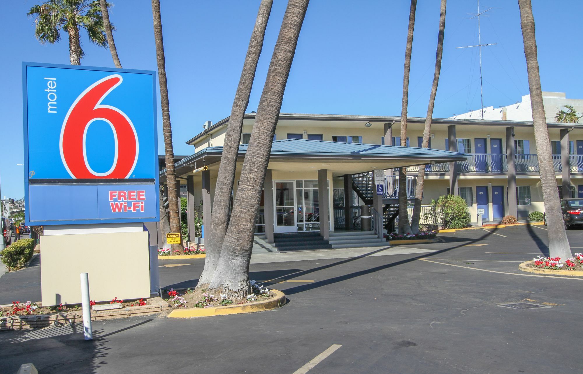Motel 6 San Diego, Ca Airport Harbor Extérieur photo