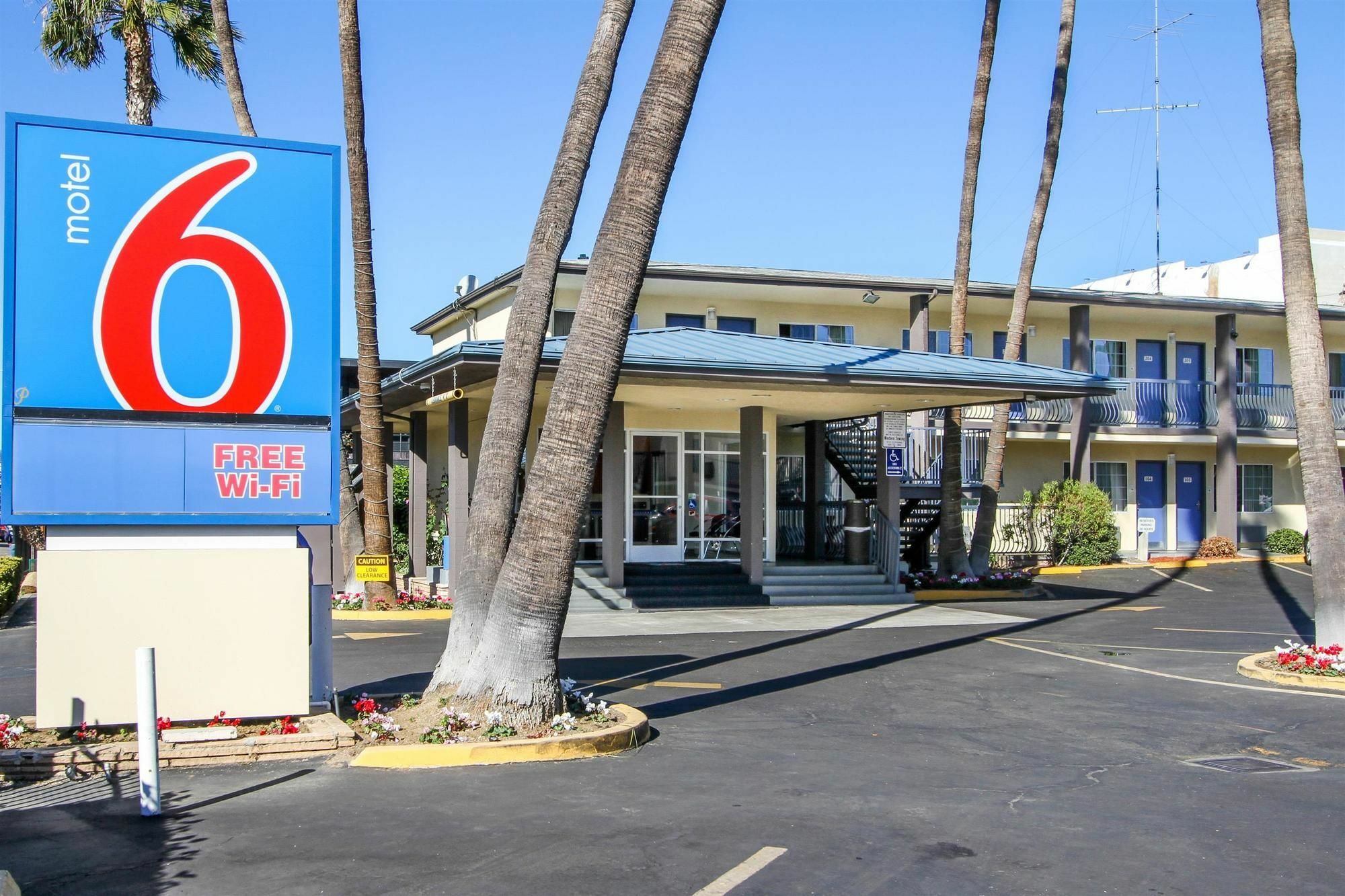 Motel 6 San Diego, Ca Airport Harbor Extérieur photo